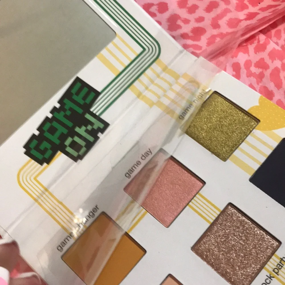 TETRIS EYESHADOW PALLET